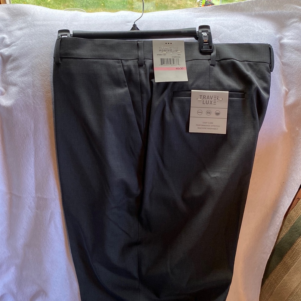 Perry Ellis Portfolio Charcoal dress slacks 40 x 30
